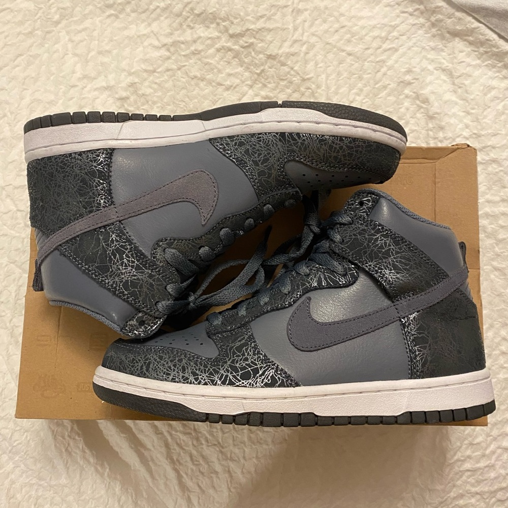 Women’s Nike Dunk High Sneakers size 6.5